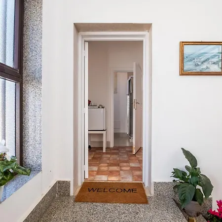 Salsedine Room's Panoramic Rooftop Ferienhaus