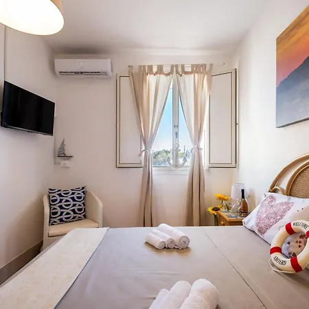 Salsedine Room's Panoramic Rooftop *